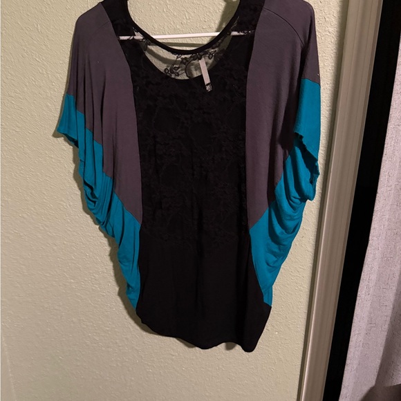 Kiwi Black and Teal Top with Sheer Black Lace Back - Picture 3 of 4